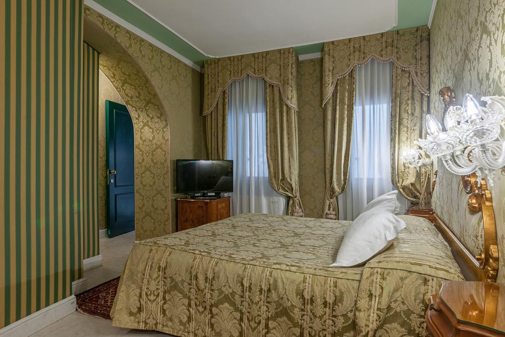 Al Ponte Antico Hotell Venedig Exteriör bild