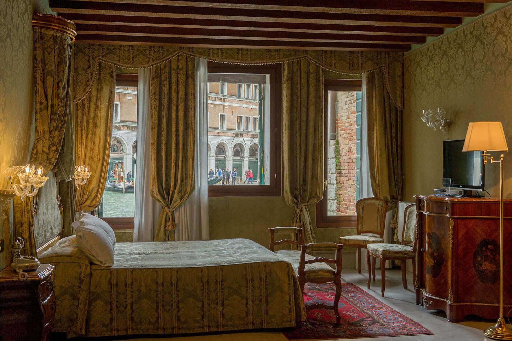 Al Ponte Antico Hotell Venedig Exteriör bild
