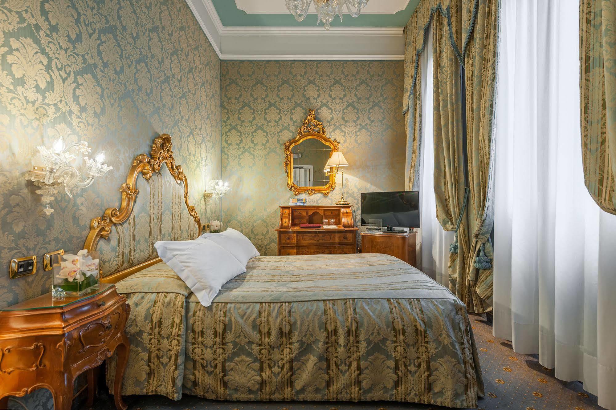 Al Ponte Antico Hotell Venedig Exteriör bild